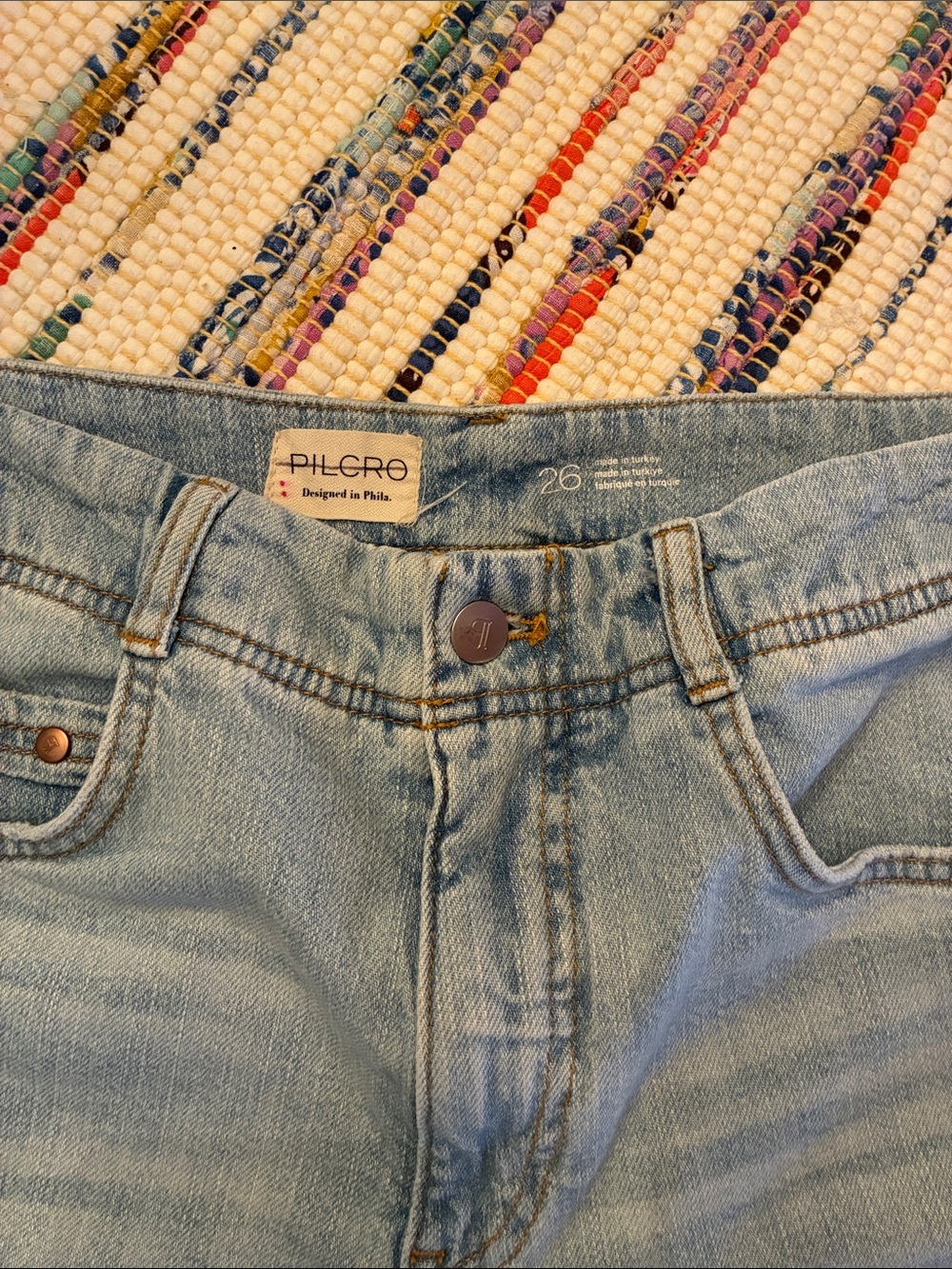 Pilcro Mid-Rise Light Blue Adi Jeans, measures size 28 - Picture 5 of 9